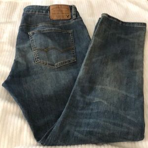 American Eagle 360 Extreme flex distressed jeans